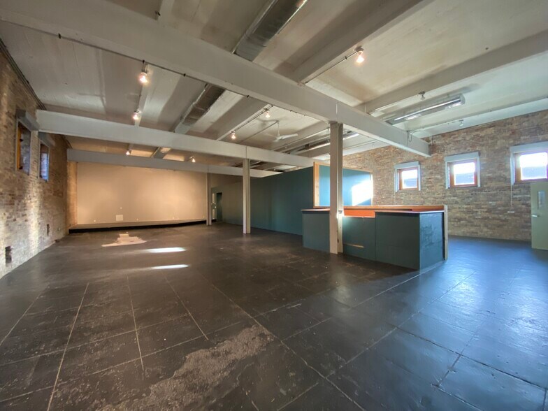 More Photos Of 5515 Penn Ave, Pittsburgh Storefront Retail Office For Lease