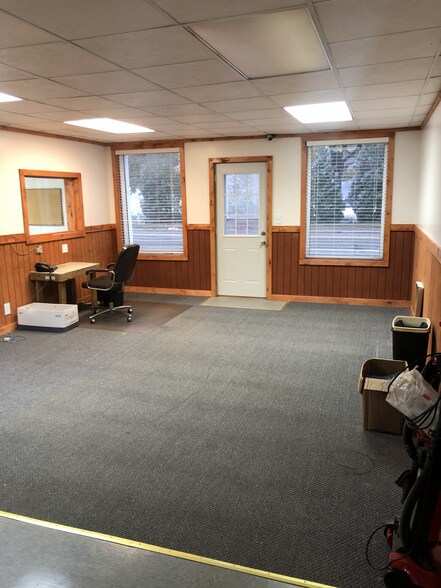 More Photos Of 496 IN-26, Frankfort Warehouse For Sale