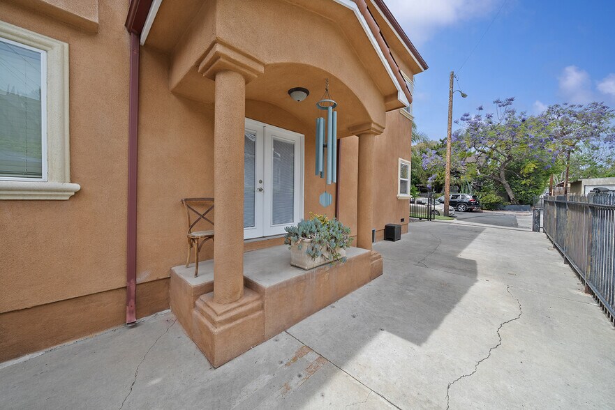 More Photos Of 2516 Elsinore St, Los Angeles Multifamily For Sale