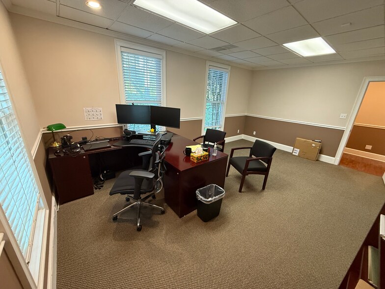 More Photos Of 1827 Powers Ferry Rd SE, Atlanta Office For Sale