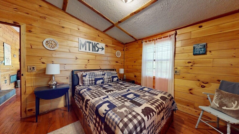 More Photos Of 8045 Sarah Thomas Rd, Silver Point Specialty For Sale