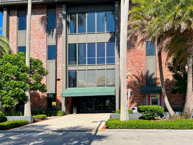 More Photos Of 601 21st St, Vero Beach Coworking Space