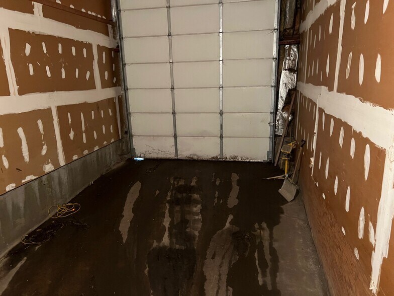 More Photos Of 1240 Stanford Dr, Kankakee Industrial For Sale