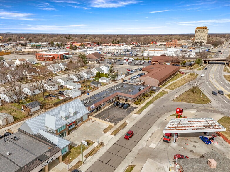 More Photos Of 1800 Grindley Park St, Dearborn Office For Lease