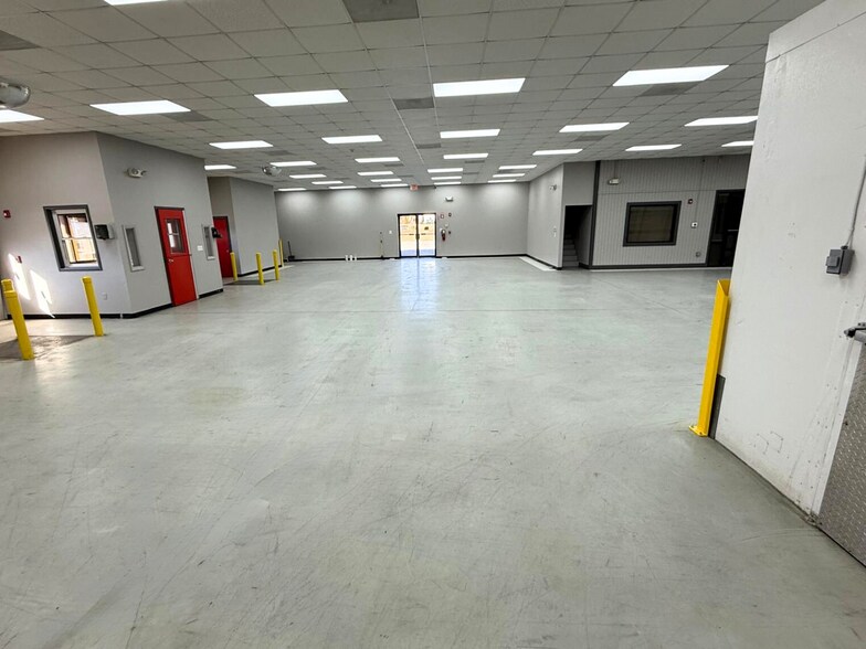 More Photos Of 2501 E President St, Savannah Food Processing For Lease