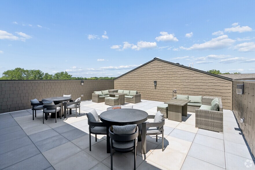 More Photos Of 77 S Adams St, Oswego Apartments For Lease