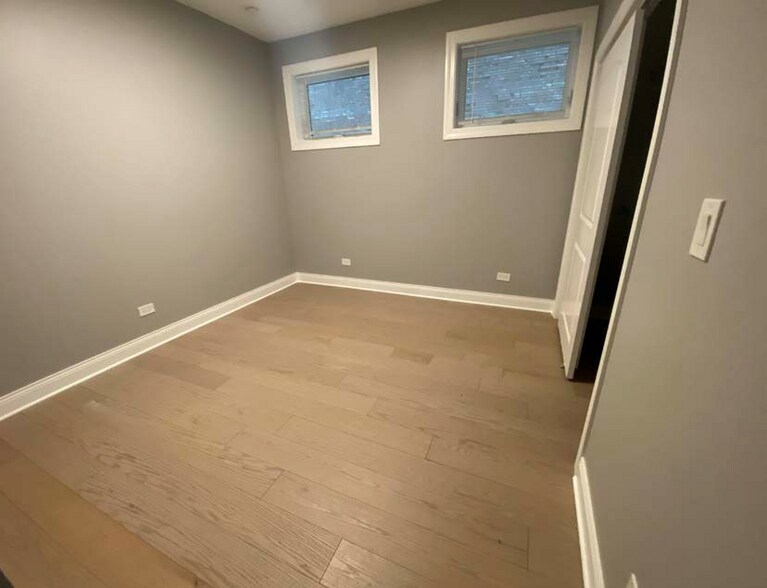 More Photos Of 4952 S Michigan Ave, Chicago Apartments For Sale