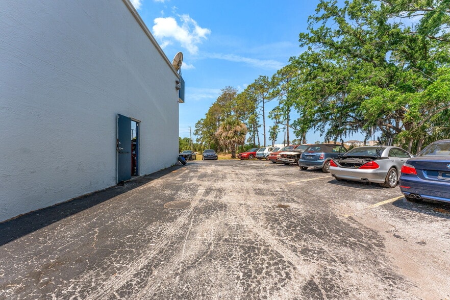 More Photos Of 6135 Salt Springs Rd, Port Richey Auto Repair For Sale