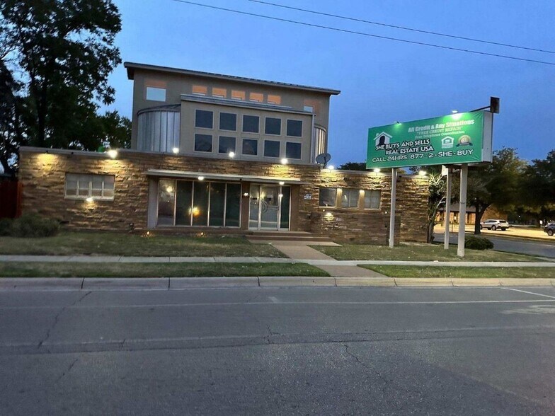 More Photos Of 1100 Pennsylvania Ave, Fort Worth Medical For Sale