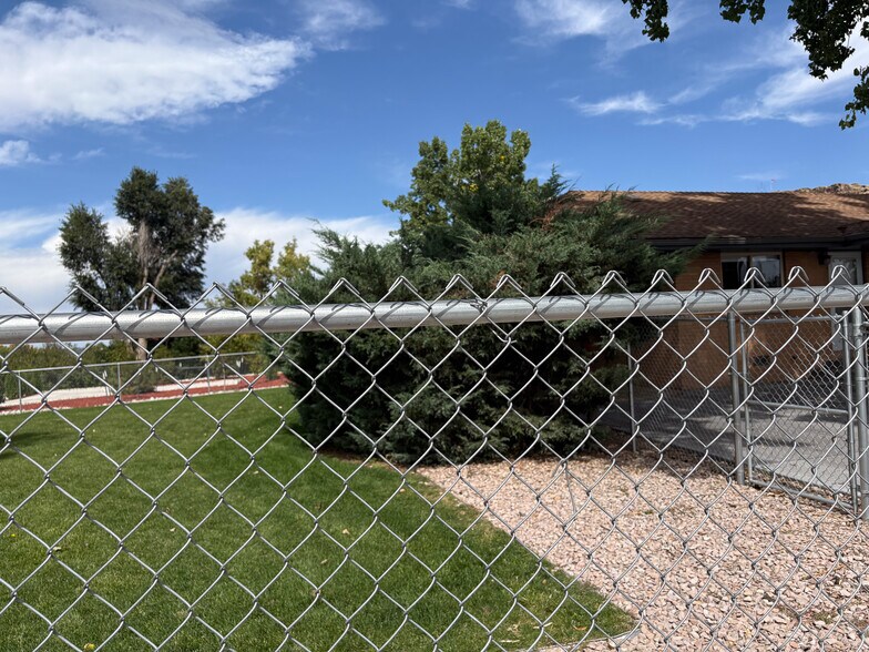 More Photos Of 505 Jerry St, Castle Rock Office For Sale