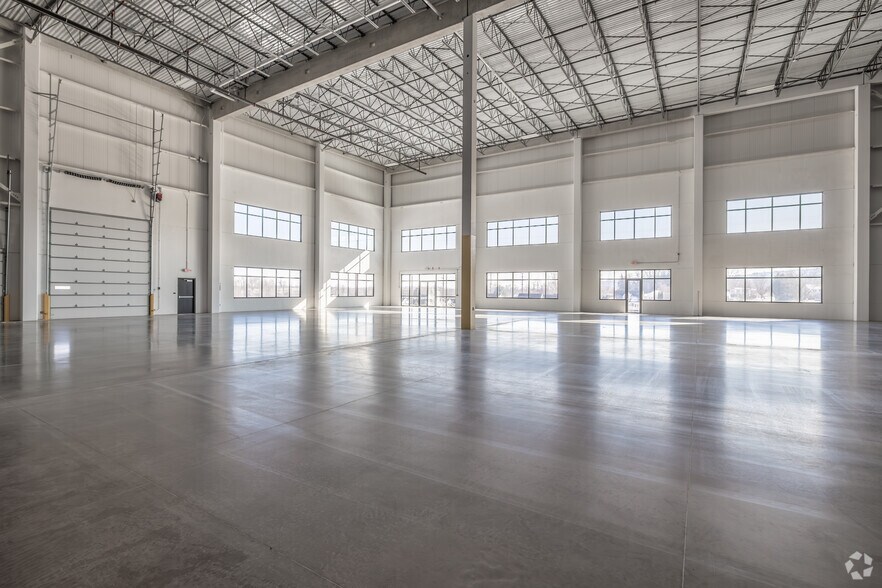 More Photos Of 198 Enterprise Blvd, Allenwood Unknown For Lease