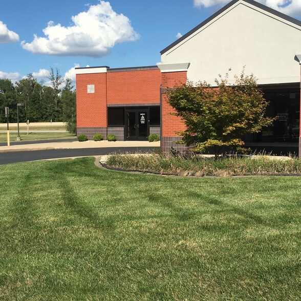 More Photos Of 3 Professional Dr, Alton Office For Lease