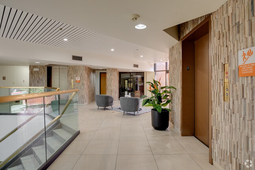 More Photos Of 2025 N 3rd St, Phoenix Unknown For Lease