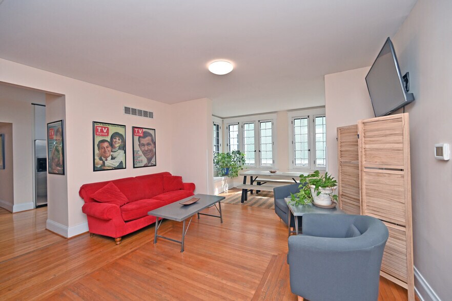 More Photos Of 2150 Alpine Pl, Cincinnati Office Residential For Lease