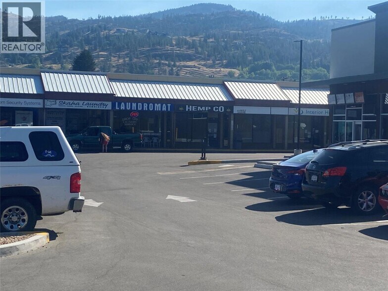 More Photos Of 3042 Skaha Lake Rd, Penticton General Retail For Lease