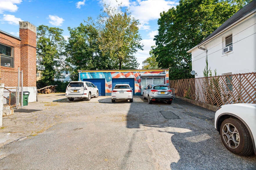 More Photos Of 1572-1584 Richmond Rd, Staten Island Storefront For Sale