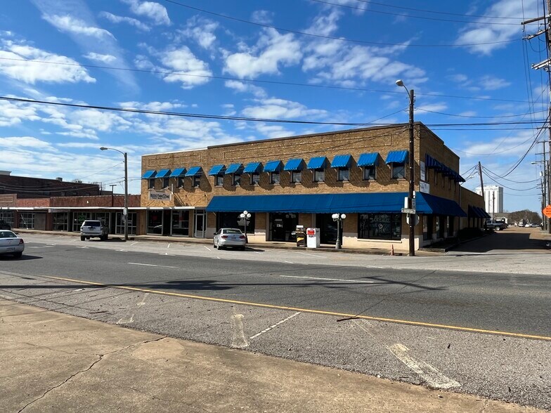 Primary Photo Of 100 S Trenton St, Ruston General Retail For Sale