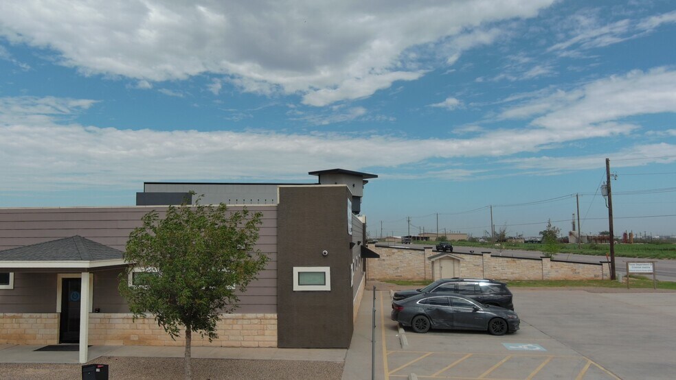 More Photos Of 3900 TX-158, Midland Loft Creative Space For Sale