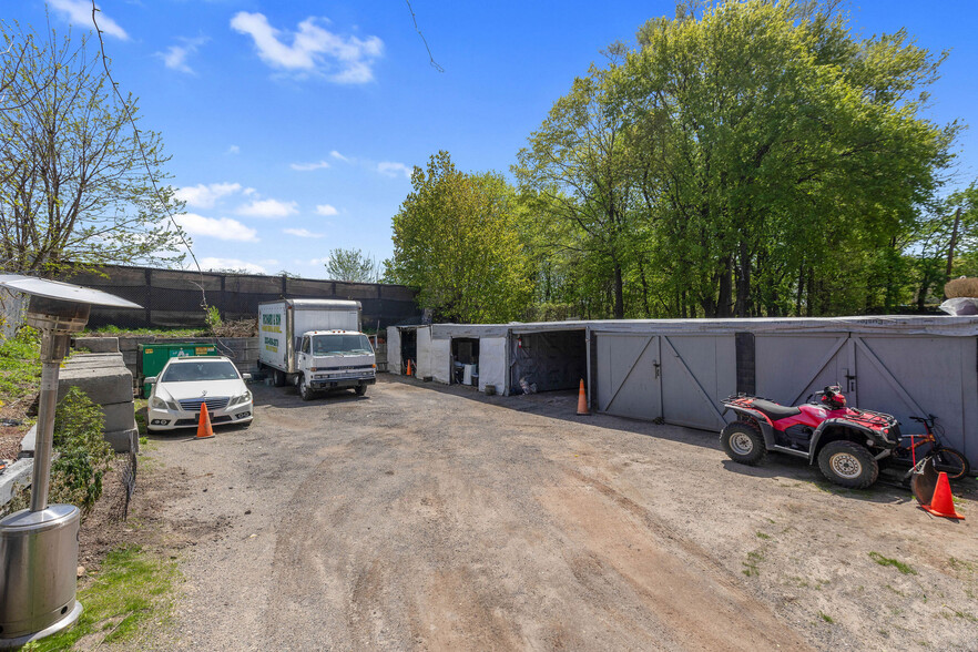 More Photos Of 197 S Leonard St, Waterbury Apartments For Sale