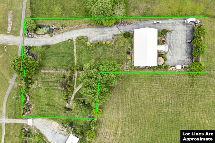 More Photos Of 7264 E Lamar Alexander Pky, Townsend Freestanding For Sale