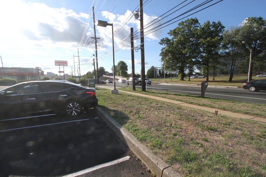 More Photos Of 936 Us Highway 22, Somerville Unknown For Lease