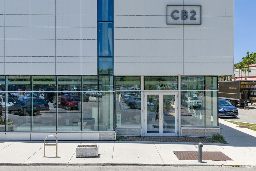 More Photos Of 1661 Jefferson Ave, Miami Beach Storefront For Lease