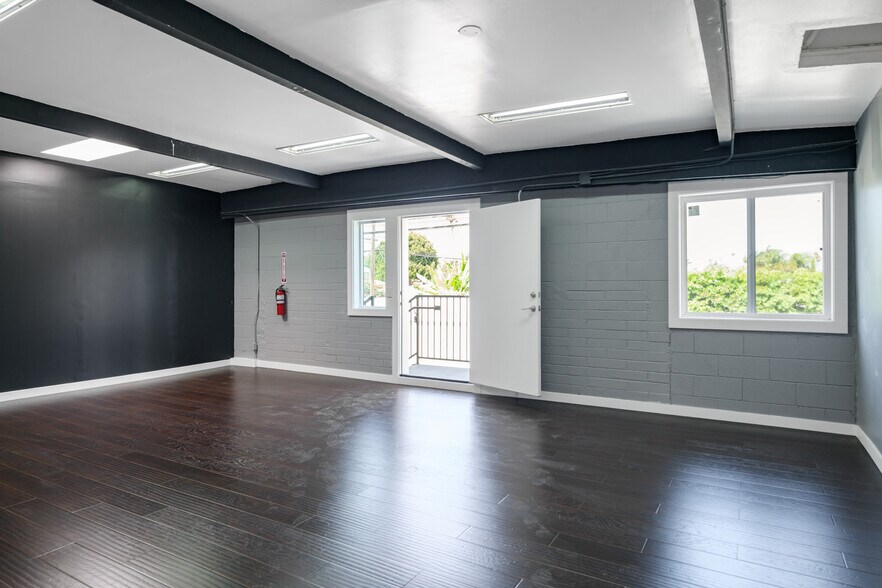 More Photos Of 13347 W Washington Blvd, Los Angeles Storefront Retail Office For Lease