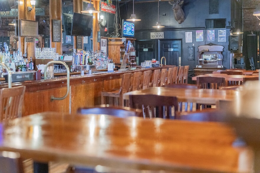 More Photos Of 83 Arch St, Hartford Restaurant For Sale