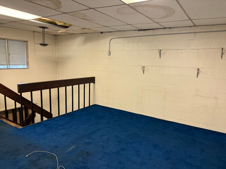 More Photos Of 550 E 10th St, Oakland Warehouse For Lease