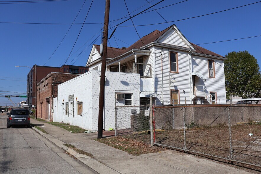 More Photos Of 2509 Canal St, Houston Loft Creative Space For Sale