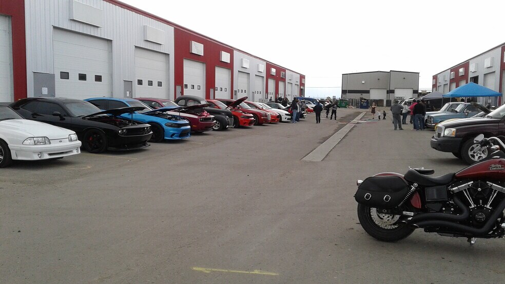 More Photos Of 285127 Frontier Rd, Calgary Warehouse For Lease