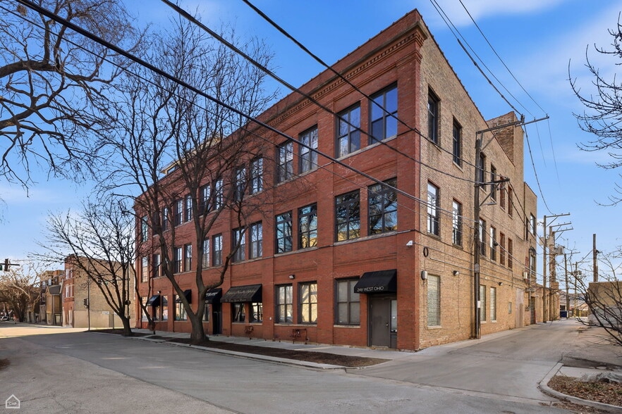More Photos Of 2401 W Ohio St, Chicago Apartments For Sale