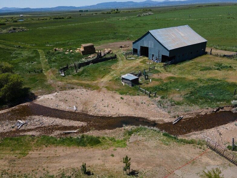 More Photos Of 15682 Highway 395, Lakeview Land For Sale