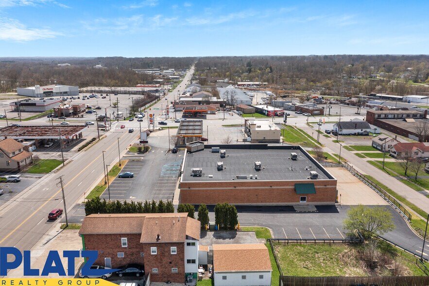 More Photos Of 40 N Meridian Rd, Youngstown Drugstore For Lease