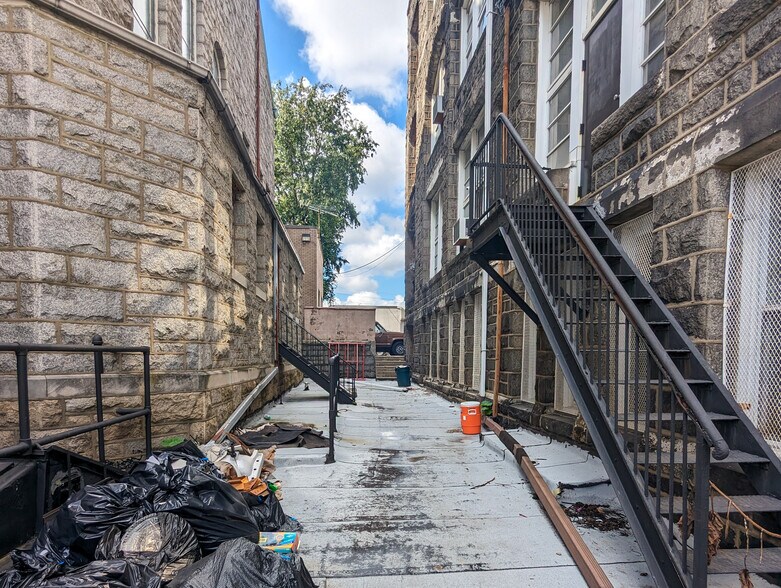 More Photos Of 1901 W Tioga St, Philadelphia Schools For Sale