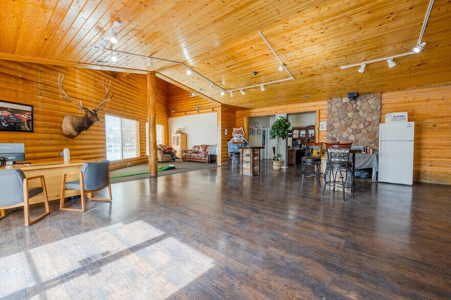 More Photos Of 165 S State St, Lindon Freestanding For Sale