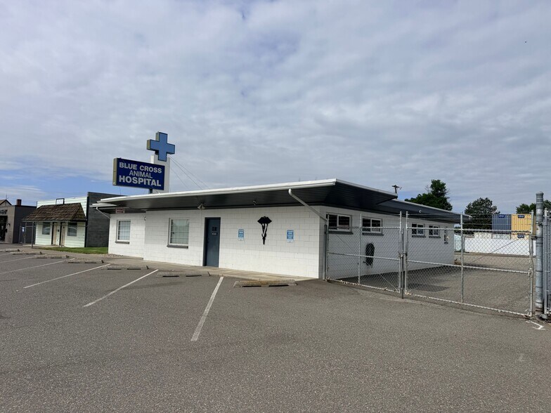More Photos Of 1912 N 4th Ave, Pasco Office For Sale