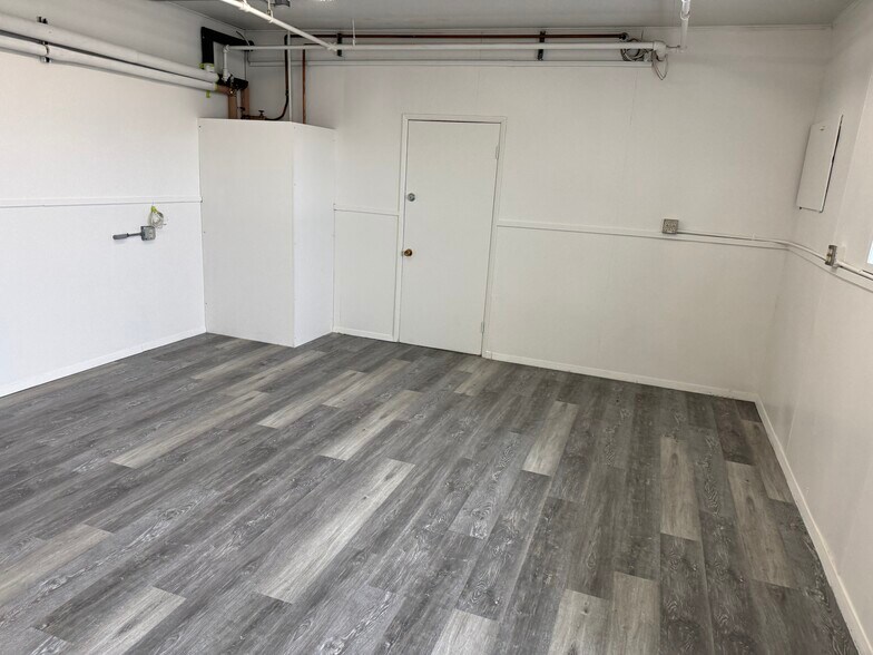 Primary Photo Of 202 N Cedar St, Port Angeles Flex For Lease