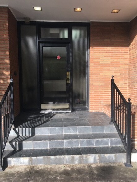 More Photos Of 1727 NE 13th Ave, Portland Medical For Lease