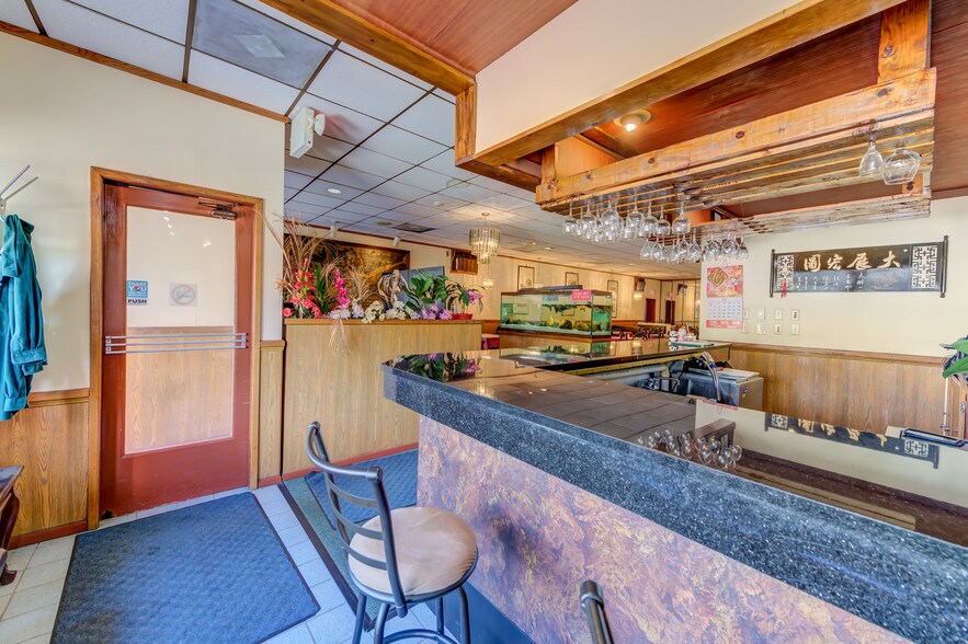 More Photos Of 2428 S Brentwood Blvd, Saint Louis Restaurant For Sale