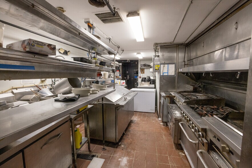 More Photos Of 101 S State St, Newtown Restaurant For Lease