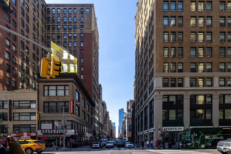 More Photos Of 259 W 30th St, New York Office For Lease