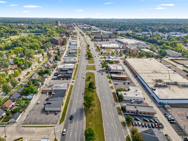 More Photos Of 24825 Michigan Ave, Dearborn Office For Lease