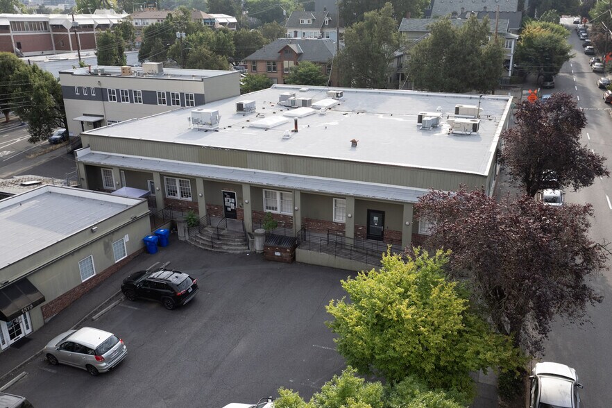 Primary Photo Of 1631 SW Columbia St, Portland Office For Lease