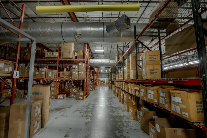 More Photos Of 227 Poplar St, Osage Manufacturing For Sale