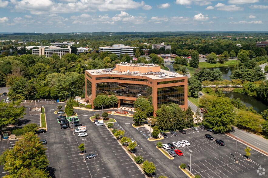 More Photos Of 100 Lakeforest Blvd, Gaithersburg Office For Sale