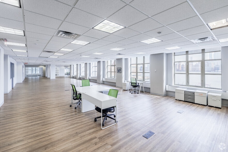 More Photos Of 15 Exchange Pl, Jersey City Office For Lease