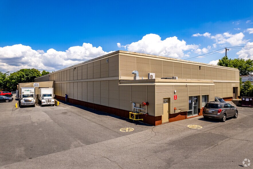 More Photos Of 9361 Rue Wanklyn, Montréal Warehouse For Lease