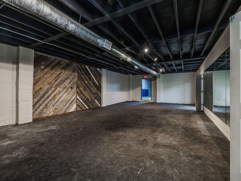 More Photos Of 605 S Peoria Ave, Tulsa Storefront Retail Office For Lease