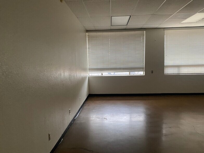 More Photos Of 630 W 17th Pl, Tempe Schools For Lease